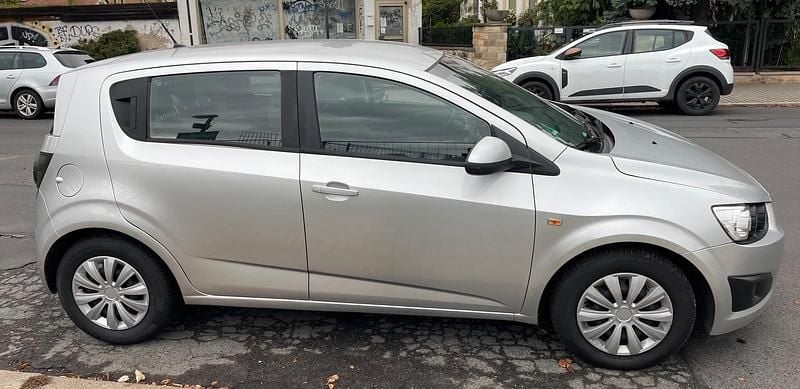 Gebraucht Chevrolet Aveo LT 86 PS (63 kW) 2011 Grau Kleinwagen