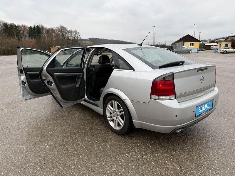 Gebraucht Opel Vectra GTS 125 PS (91 kW) 2004 Silber Limousine