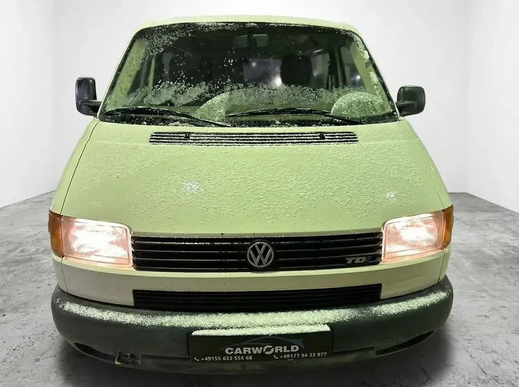 Second-hand VW Caravelle 102 CP (75 kW) 2003 Alb Van