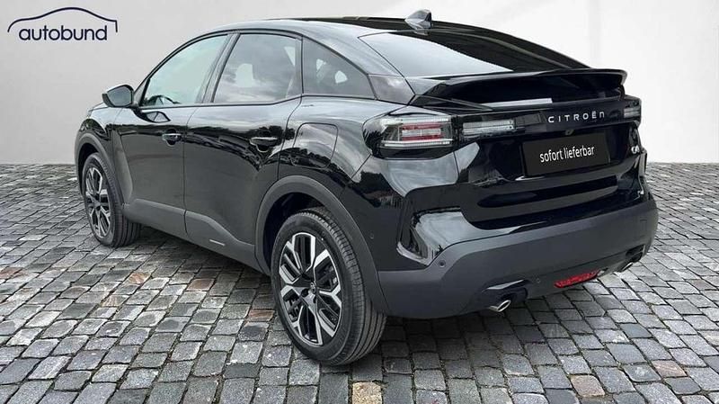 Neu Citroën C4 131 PS (96 kW) 2025 Schwarz / perlaneraschwarz SUV