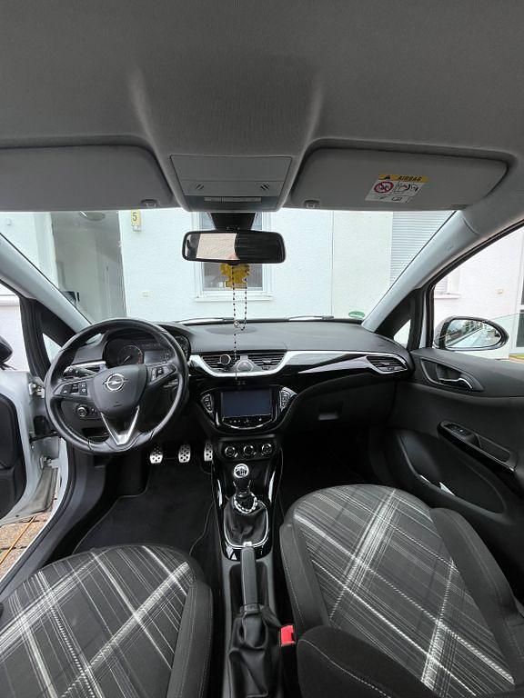 Gebraucht Opel Corsa Color Edition 101 PS (74 kW) 2015 Weiß Kleinwagen