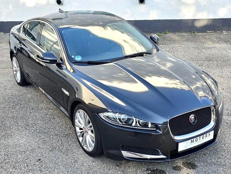 Gebraucht Jaguar XF S 241 PS (177 kW) 2014 Grau Limousine