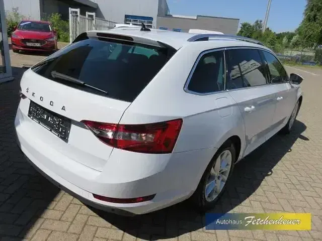 Second-hand Skoda Superb Style 150 CP (110 kW) 2024 Alb Break