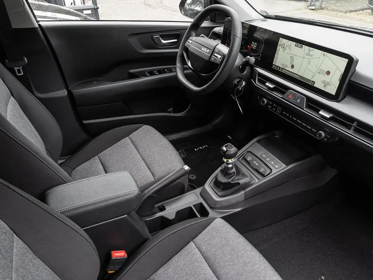 Neu Kia Stonic Vision 101 PS (74 kW) 2026 Schwarz SUV
