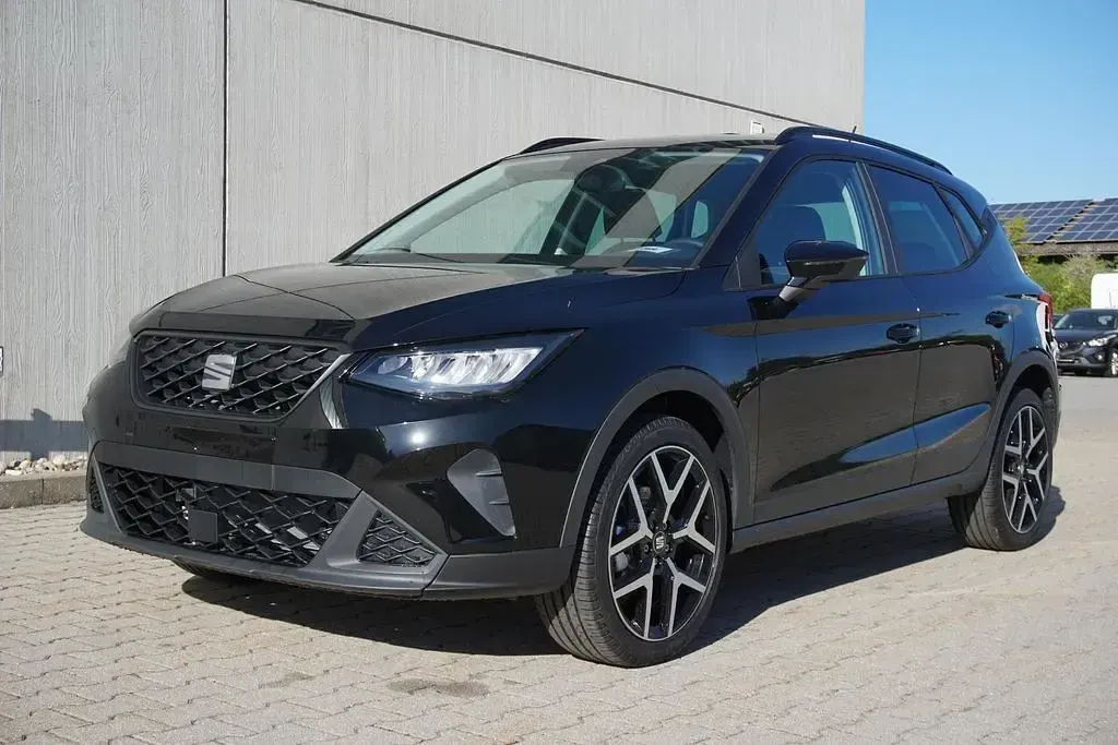 Neu Seat Arona Style 95 PS (69 kW) 2025 Mitternachtsschwarz SUV