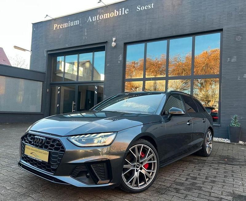 Grau Gebraucht 2020 Audi A4 Edition .1 Kombi | 28.900 € (Guter Preis) - Bild 1/4