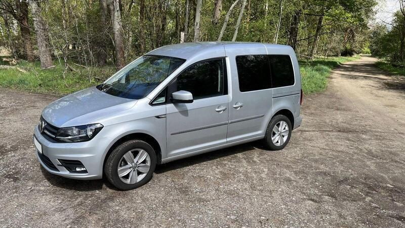 Silber Gebraucht 2016 VW Caddy Trendline Van / Kleinbus | 10.250 € (Etwas zu teuer) - Bild 1/4