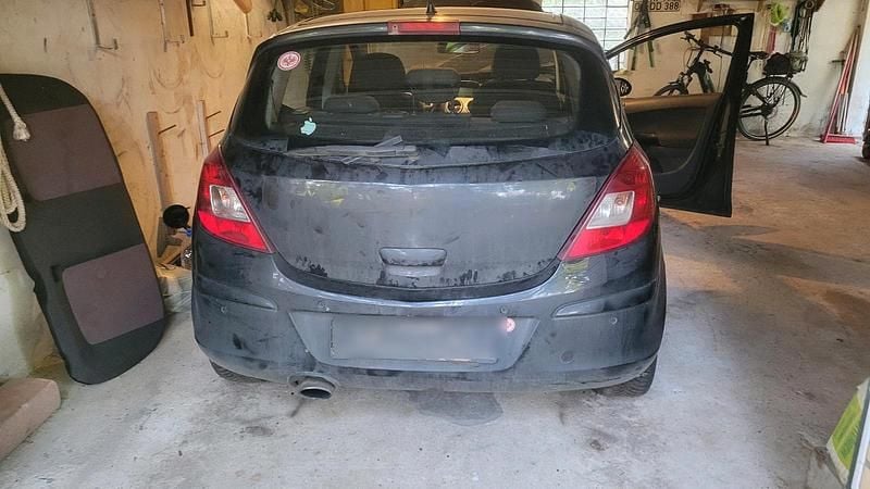 Schwarz Gebraucht 2008 Opel Corsa Kleinwagen | 700 € (Superpreis) - Bild 1/4
