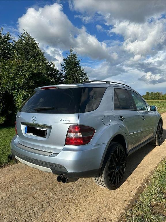 Gebraucht Mercedes ML350 272 PS (200 kW) 2008 Blau SUV