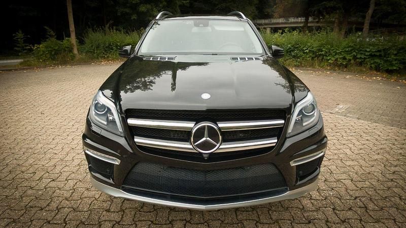 Schwarz Gebraucht 2014 Mercedes GL63 AMG AMG SUV | 39.900 € (Fairer Preis) - Bild 1/4
