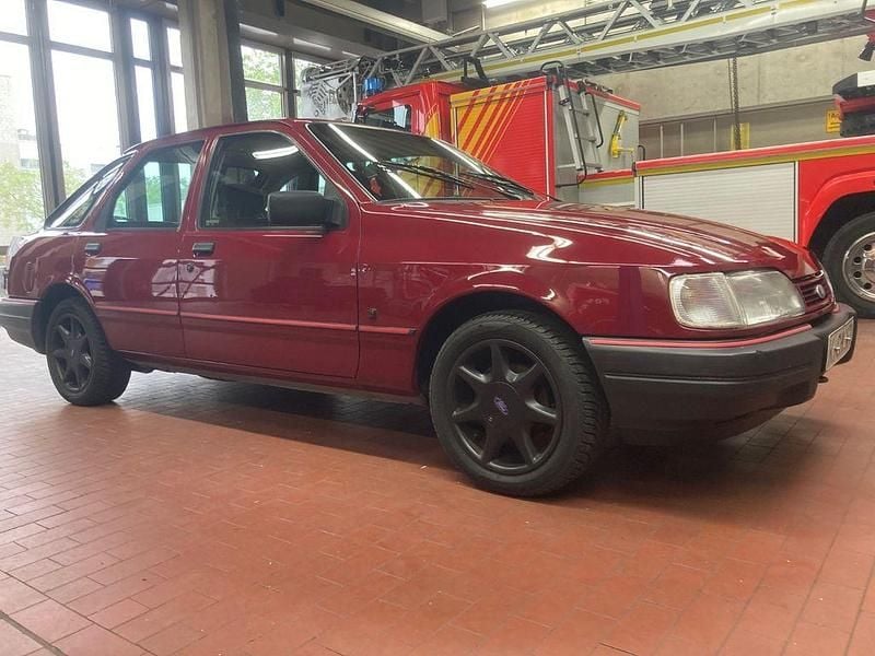 Gebraucht Ford Sierra 69 PS (50 kW) 1990 Rot Limousine