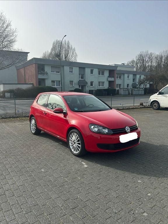 Gebraucht VW Golf VI 80 PS (58 kW) 2009 Rot Kleinwagen