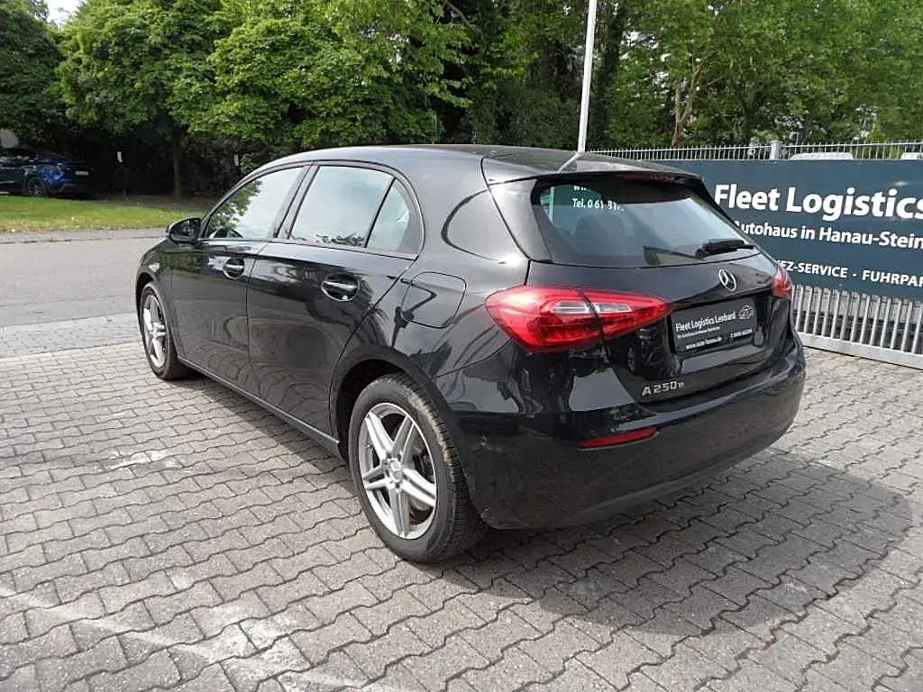 Gebraucht Mercedes A250 218 PS (160 kW) 2020 Schwarz Limousine