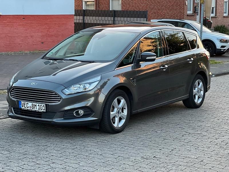 Gebraucht Ford S-MAX S 150 PS (110 kW) 2017 Grau Van / Kleinbus