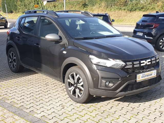 Gebraucht Dacia Sandero Expression 101 PS (74 kW) 2023 Perlmuttschwarz Kleinwagen