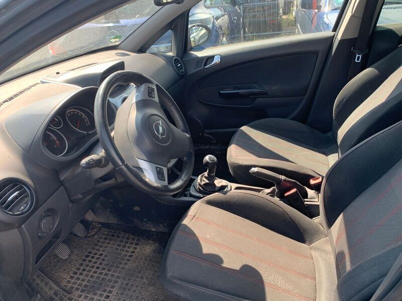 Gebraucht Opel Corsa Sport 125 PS (91 kW) 2009 Schwarz Limousine