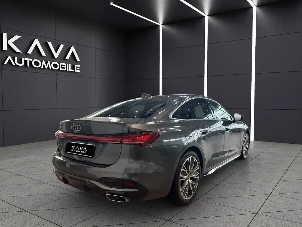 Gebraucht Audi A5 S-Line 204 PS (150 kW) 2024 Grau Limousine