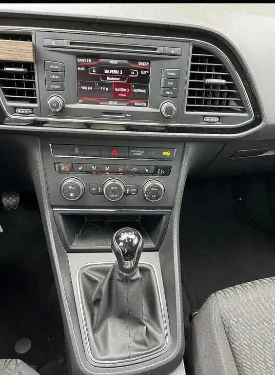 Gebraucht Seat Leon Style 125 PS (91 kW) 2015 Schwarz Limousine