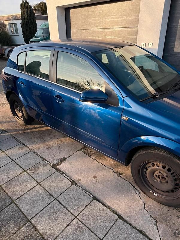 Gebraucht Opel Astra Innovation 125 PS (91 kW) 2006 Blau Limousine