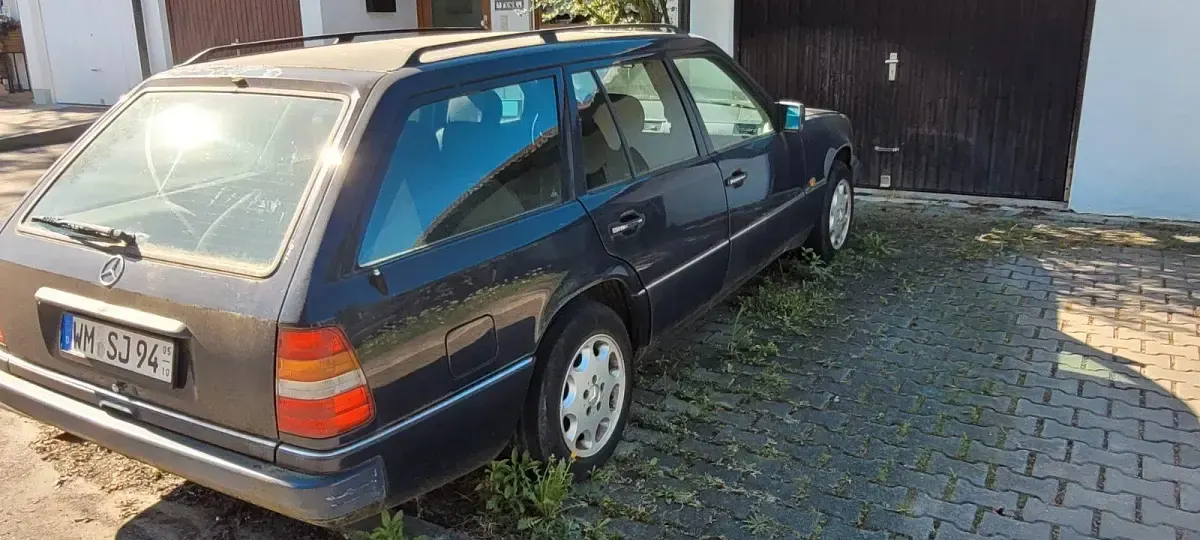 Gebraucht Mercedes E200 136 PS (100 kW) 1995 Blau Kombi