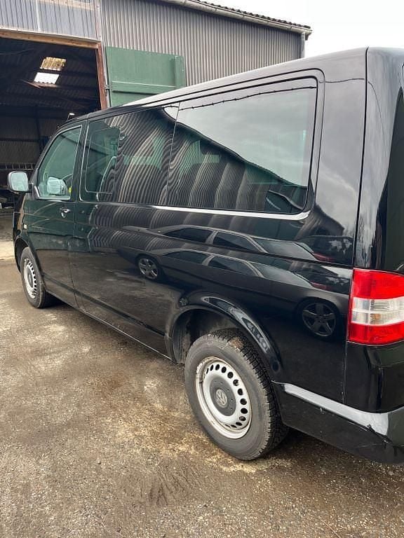 Second-hand VW T5 102 CP (75 kW) 2008 Negru Van