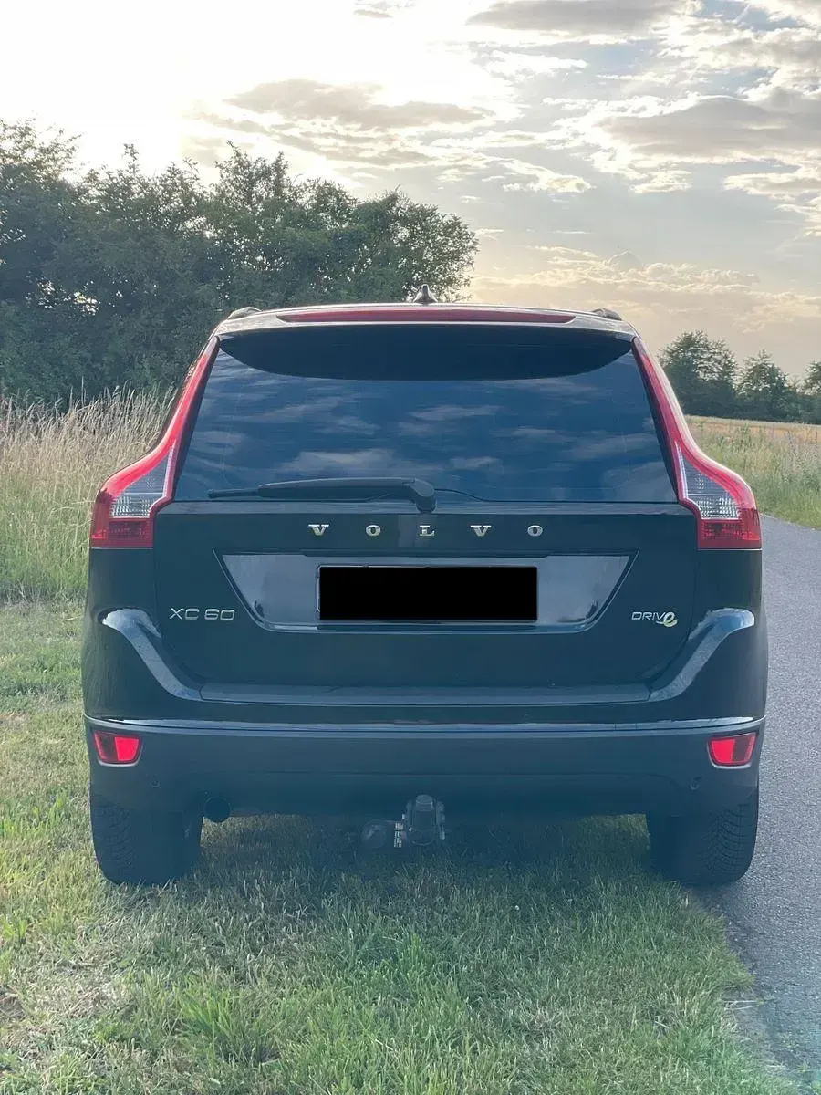 Gebraucht Volvo XC60 163 PS (119 kW) 2010 Schwarz SUV