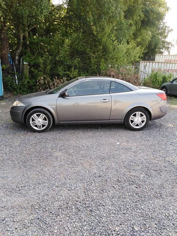 Grau Gebraucht 2006 Renault Mégane Cabriolet Cabrio | 450 € (Superpreis) - Bild 1/4