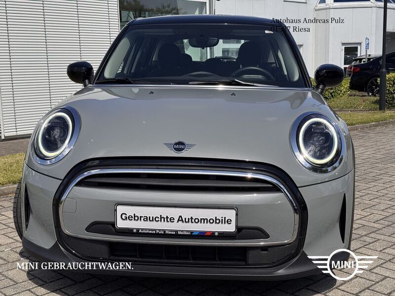 Grau Gebraucht 2022 Mini Cooper Kleinwagen | 20.807 € (Etwas zu teuer) - Bild 1/4