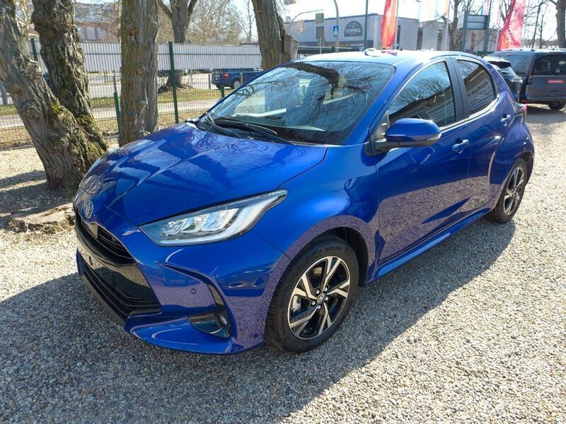 Blau Neu 2025 Toyota Yaris Hybrid Limousine | 23.980 € (Guter Preis) - Bild 1/4