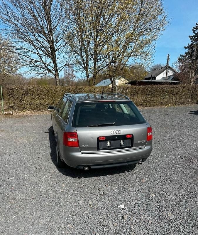 Second-hand Audi A6 180 CP (132 kW) 2003 Argintiu Break