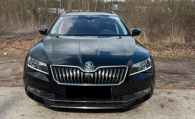 Gebraucht Skoda Superb 150 PS (110 kW) 2017 Schwarz Kombi