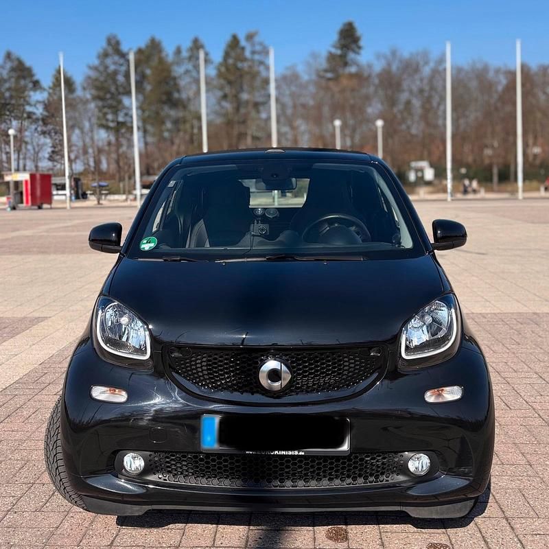 Gebraucht Smart ForTwo Cabrio 90 PS (66 kW) 2017 Schwarz Cabrio