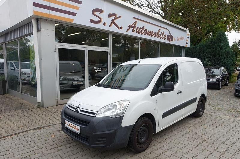 Weiß Gebraucht 2018 Citroën Berlingo Van / Kleinbus | 6.850 € (Etwas zu teuer) - Bild 1/4