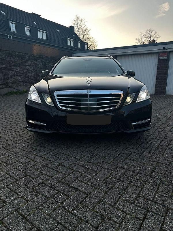 Gebraucht Mercedes E350 265 PS (194 kW) 2012 Braun Kombi