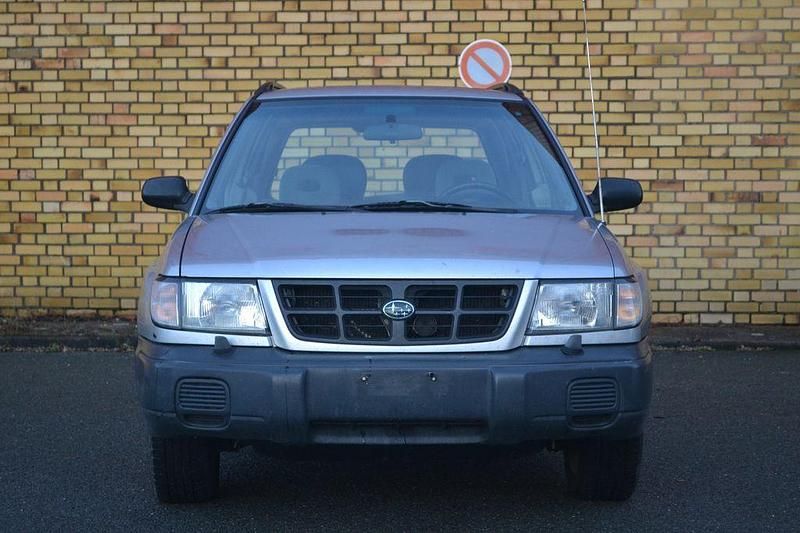 Gebraucht Subaru Forester 122 PS (89 kW) 1998 Silber SUV