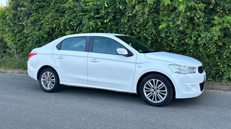 Weiß Gebraucht 2016 Citroën C-Elysee I SELECTION Limousine | 4.490 € (Guter Preis) - Bild 1/4