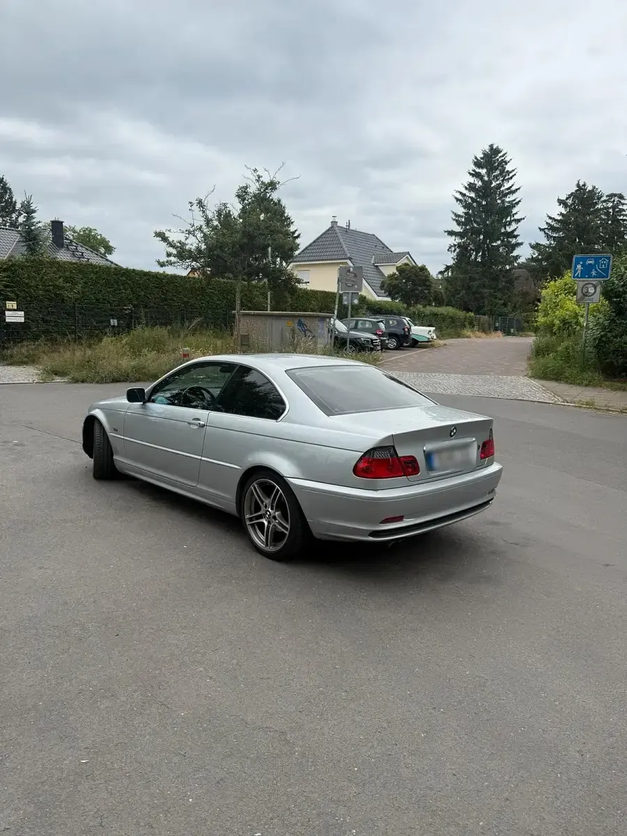 Gebraucht BMW 323 170 PS (125 kW) 2000 Silber Coupé