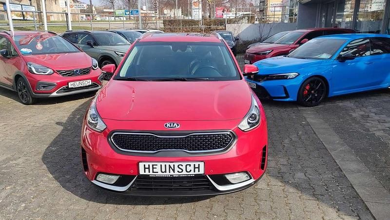 Gebraucht Kia Niro Spirit 105 PS (77 kW) 2017 Rot SUV