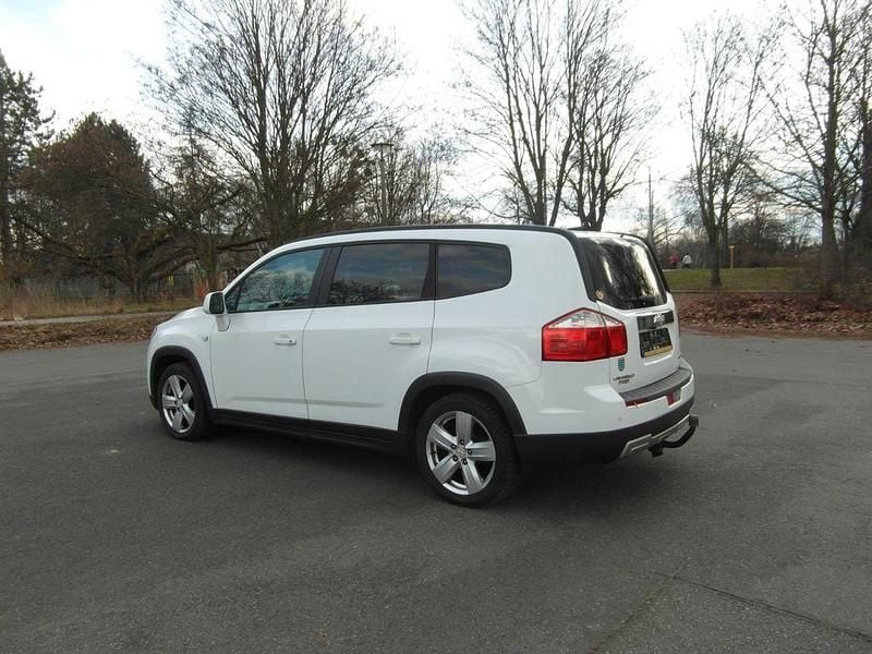 Gebraucht Chevrolet Orlando LT 141 PS (103 kW) 2013 Weiß Van / Kleinbus
