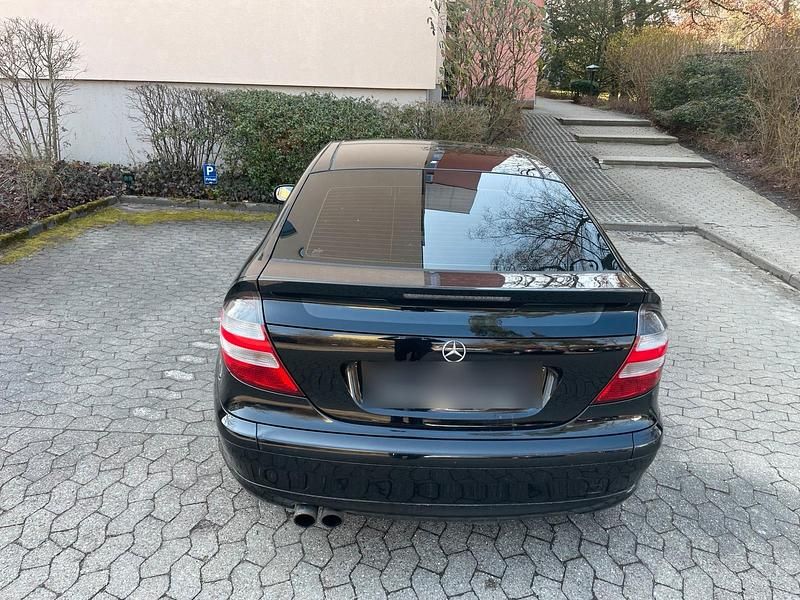 Gebraucht Mercedes C220 150 PS (110 kW) 2004 Schwarz Coupé