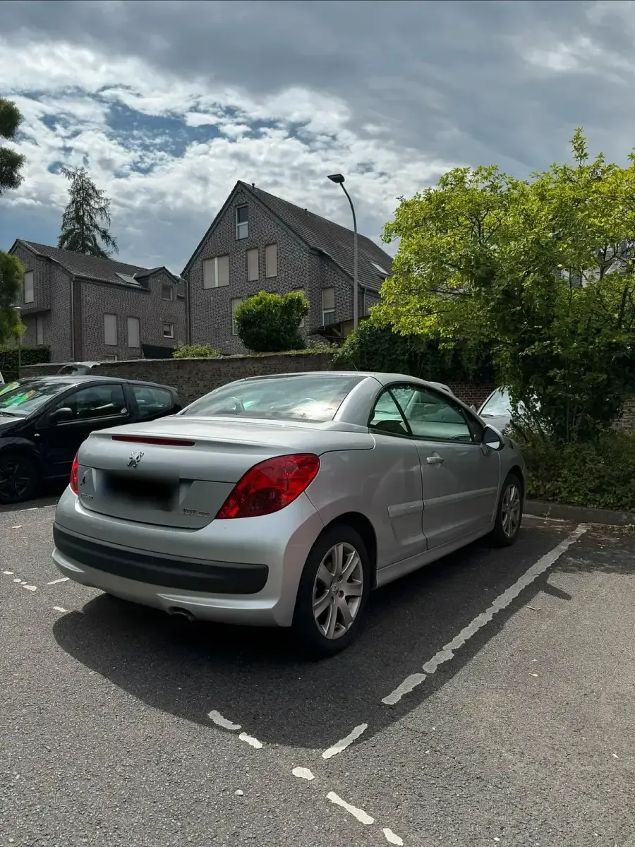 Gebraucht Peugeot 207 CC 120 PS (88 kW) 2009 Silber Cabrio