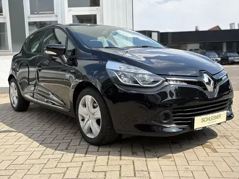 Gebraucht Renault Clio LIMITED 90 PS (66 kW) 2015 Blackpearlschwarz Kleinwagen