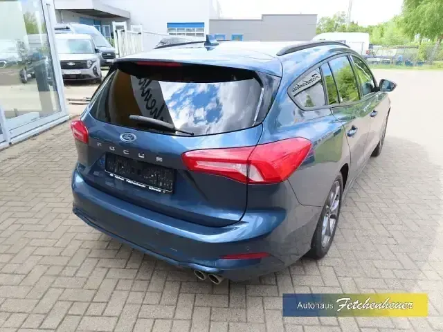 Gebraucht Ford Focus ST-Line 125 PS (91 kW) 2022 Blau Kombi