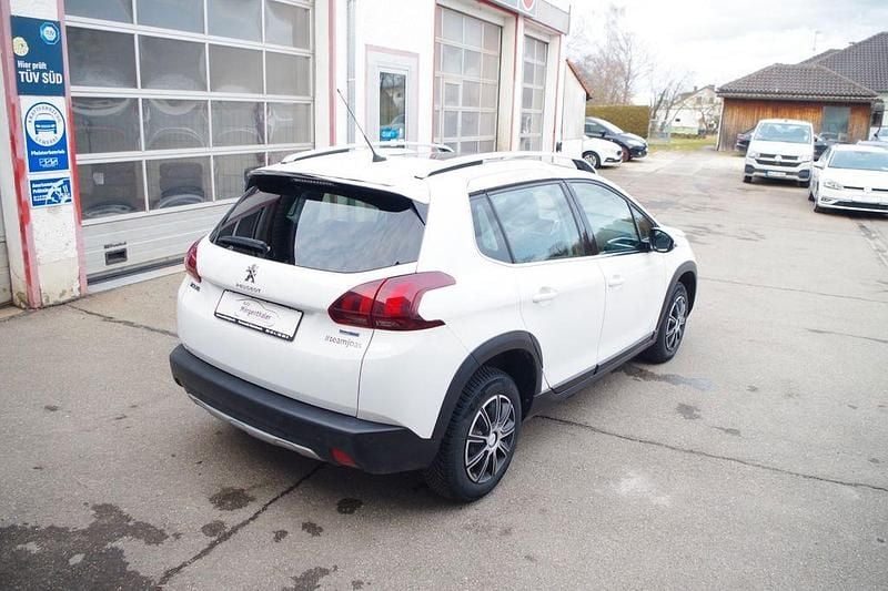 Gebraucht Peugeot 2008 Allure 120 PS (88 kW) 2016 Weiß SUV