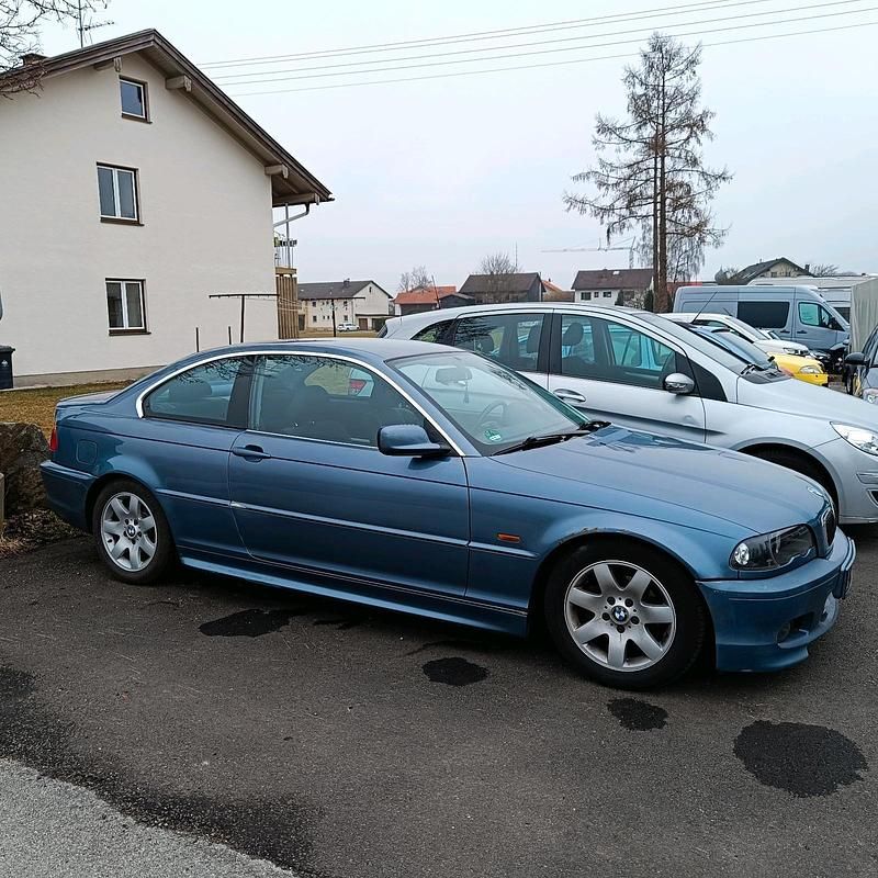 Gebraucht BMW 320 170 PS (125 kW) 2001 Blau Coupé
