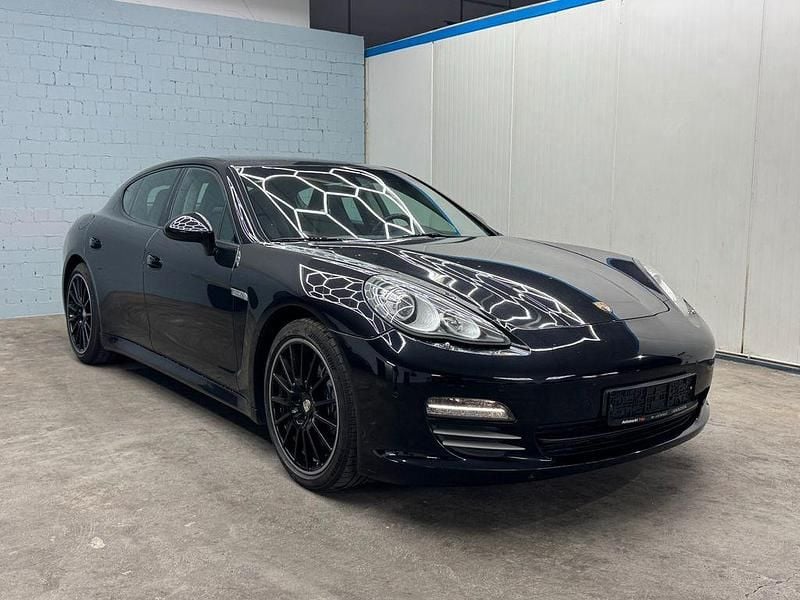 Gebraucht Porsche Panamera 4 299 PS (219 kW) 2011 Schwarz Limousine