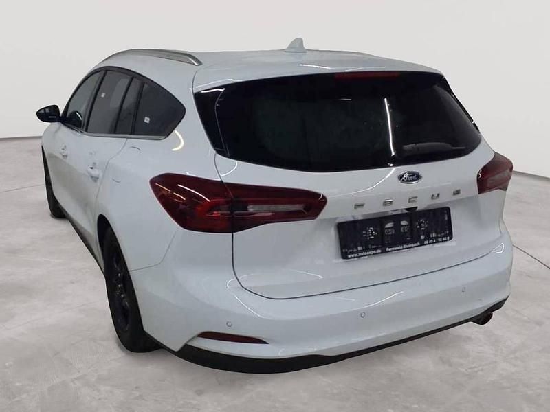 Gebraucht Ford Focus Titanium 120 PS (88 kW) 2024 Frozen white Kombi
