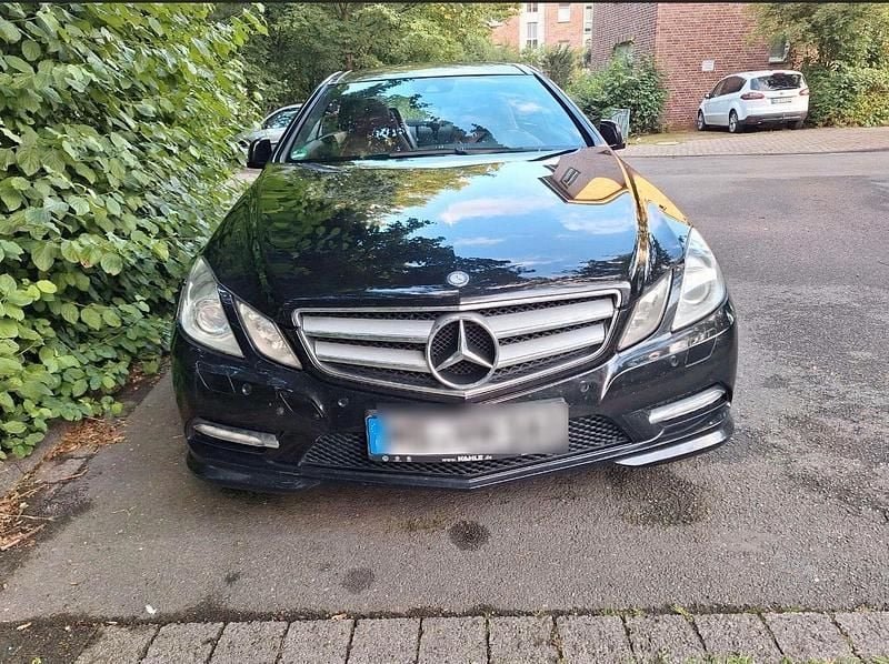 Gebraucht Mercedes E350 265 PS (194 kW) 2012 Schwarz Coupé