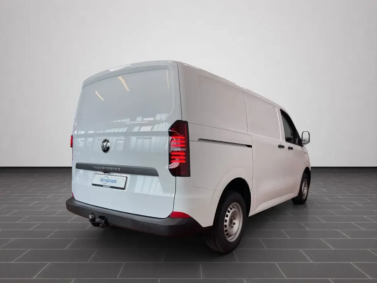 Gebraucht VW T7 110 PS (80 kW) 2026 Clear white Van