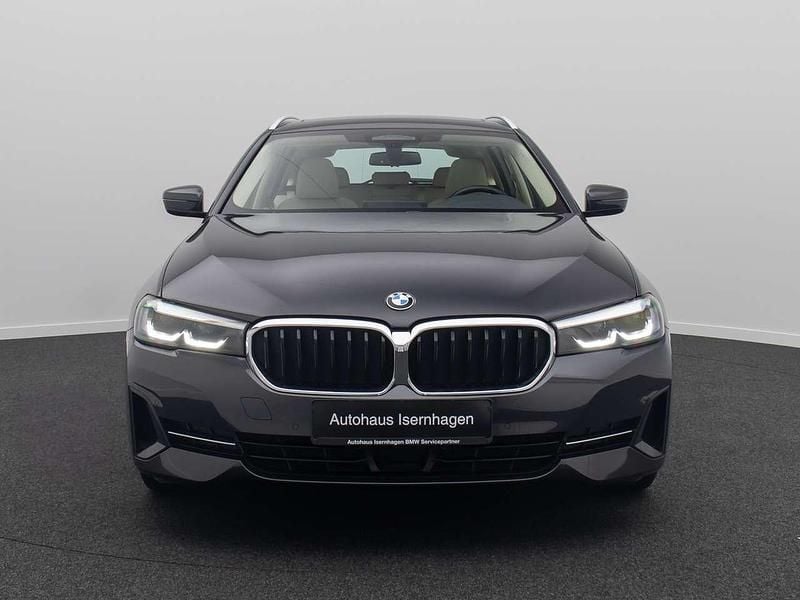 Gebraucht BMW 530 Sport Line 292 PS (214 kW) 2020 Sophistograu brillanteffekta9 Kombi